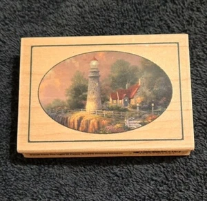 Thomas Kinkade Stempel Gummi The Light Of Peace Vignette Leuchtturm 1996 Vintage - Bild 1 von 6