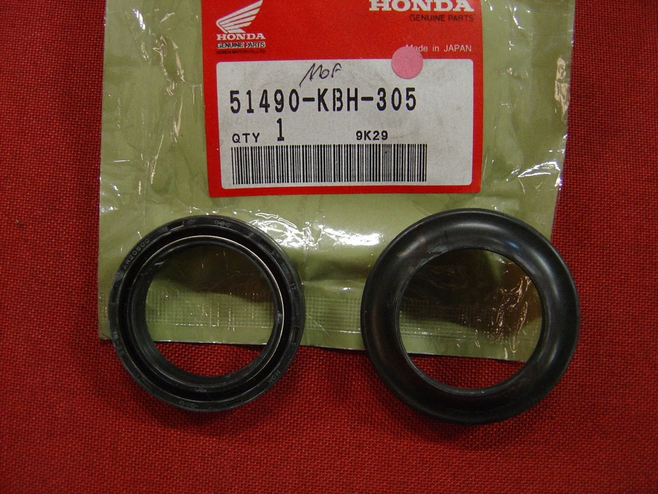 Kit 1 Giunto Spi (35X48X11) + 1 Copertura Polvere Di Forcella 51490KBH305 - Immagine 1 di 1