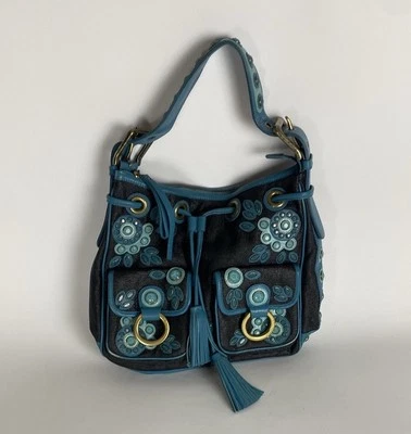 BOLSO DE HOMBRO ISABELLA FIORE CONJUNTO EN PIEDRA TORI STEPH APLIQUES ADORNADOS $395 Foto 1 de 4