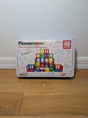 Juego de 42 piezas de construcción magnética PICASSO TILES, ligeramente usado Foto 1 de 4