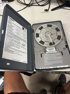 Tork W222L 7 Day Reserve Power Time Switch 40A 208-277VAC DPDT Enclosure⚡️ - Image 1 of 4