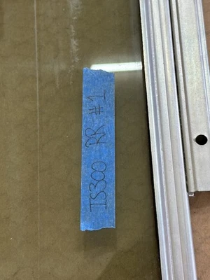 LEXUS IS300 2001-2005 PUERTA TRASERA DERECHA CRISTAL 43R-00033 OEM Foto 1 de 4