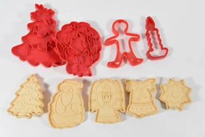 Lot of 9 Vintage Christmas Cookie Cutters - Wilton - Hutzler - Picture 1 of 2