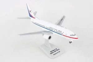 HOGAN KOREAN AIR FORCE 737-300 1/200 85101 W/GEAR (**) - Picture 1 of 5