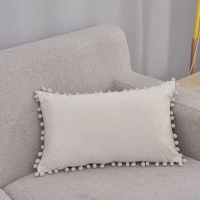 美国矩形 30x50 厘米白色 Pom Poms 天鹅绒软垫套枕套 — 第 1/4 张图片