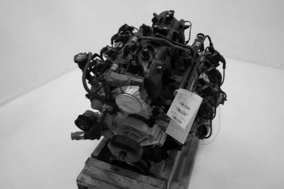 Motor GMC Sierra 2500 2003-2006 6,0 L VIN U 8º dígito tracción trasera gasolina 89018180 U052 Foto 1 de 1