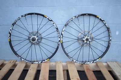 Conjunto de rodas de bicicleta MTB Mavic Crossmax ST 26" 100x15/135QR 11 velocidades freio a disco liga - Imagem 1 de 4