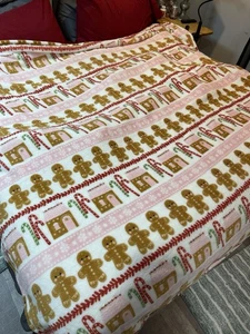 Fleece Christmas Blankets  Gingerbread Man Candy Canes King Size 90 X 100 - Picture 1 of 8
