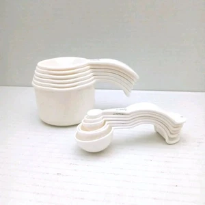 Tupperware Curved Handle Measuring Cups Spoons Stacking White Set of 6 Each - Bild 1 von 5