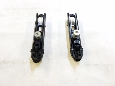 Ajustadores de altura del cinturón de seguridad delantero derecho/izquierdo | Volkswagen Jetta 2011-2017 Foto 1 de 4