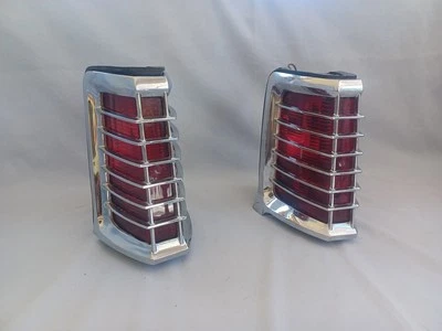 Juego de conjuntos de luces traseras Lincoln Continental 1968 Foto 1 de 4