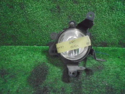 Luz antiniebla derecha MITSUBISHI Grandis 2003 UA-NA4W [usada] [PA32295577] Foto 1 de 2