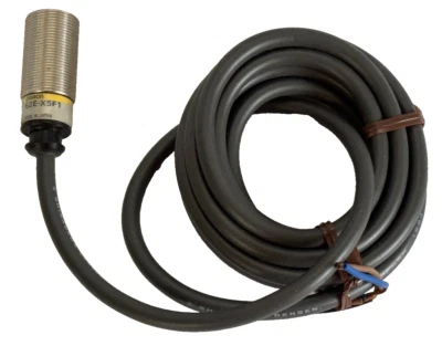 NEW Omron E2E-X5F1 Proximity Sensor - Image 1 of 3
