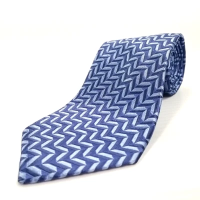 Corbata XMI Platino Lujo Patrón Geométrico Azul Tejida Seda 59" x 3.75" Foto 1 de 4