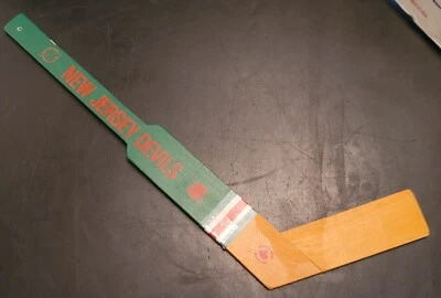 Mini palo de portero de hockey de madera de recuerdo de los New Jersey Devils de madera de la NHL Foto 1 de 4