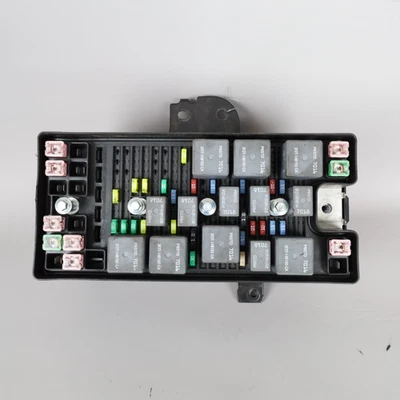 2005-2006 Ford Mustang GT 4.6 Under Hood Fuse Box 6R3T14K001CA OEM Used - Image 1 of 4