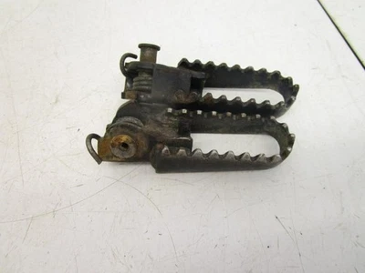 84 clavijas izquierda derecha Kawasaki KDX 200 34028-1131 1983-1985 Foto 1 de 3