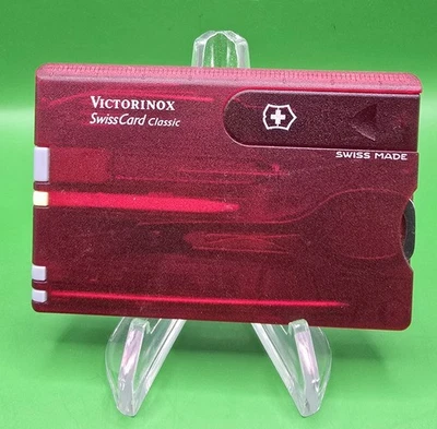 Tarjeta Victorinox Swiss Army Clásica Hecha en Suiza Lite Roja Transparente 0.7300.T Foto 1 de 4