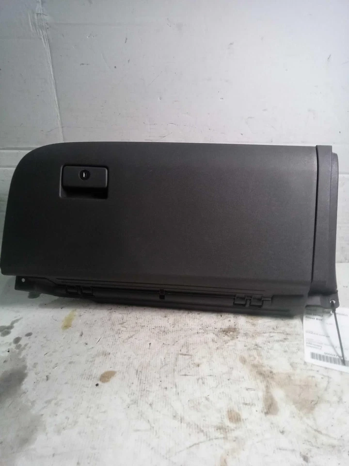 Guantera usada se adapta a: Toyota Sienna 2015 grado B Foto 1 de 4