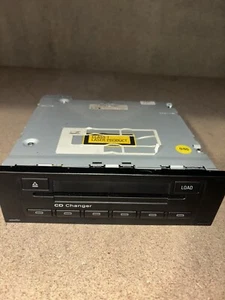 2007 Audi A4 Convertible Cd 6 Disc Changer 8EO 035 111 D - Picture 1 of 3