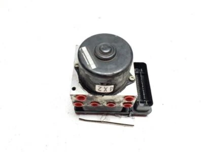 2005 Mazda Tribute Anti-Lock Brake Part Assembly Thru 9/04 EF9167650A - Image 1 of 4