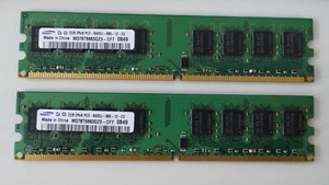 Memorie Ram Samsung (2x 2Gb= 4Gb) PC2-6400U DDR2-800Mhz M378T5663QZ3-CF7 - Foto 1 di 1