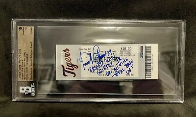 Boleto completo automático Miguel Cabrera de los Tigres de Detroit 'Pasando bases Ken Griffey Jr' Foto 1 de 4