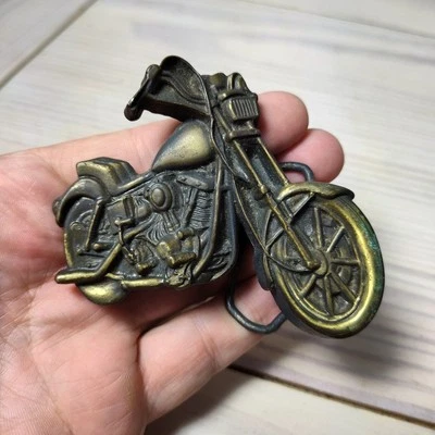 FIVELA DE CINTO VINTAGE LATÃO MOTOCICLISTA HELICÓPTERO 3,5X3 POLEGADAS - Imagem 1 de 3