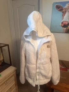 Reebok Women's Fleece Jacket With Zip Pocket Size Large. White - Picture 1 of 14