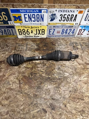 Eixo dianteiro esquerdo do motorista 2011 BMW 535i 528i 550i F10 junta CV 606mm - Imagem 1 de 4