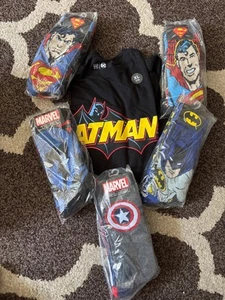 Batman tee shirt Kids  XL  with super hero socks  super hero bundle  - Picture 1 of 5