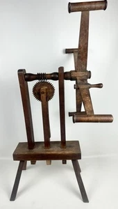Vintage Yarn Winder Wooden Antique Spinning Wheel - Picture 1 of 10