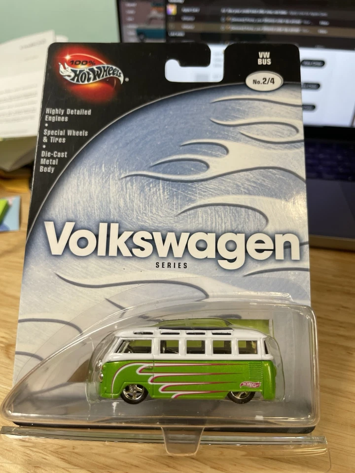 Hot Wheels 100 Honda Civic Super Street Series IMPORT Racing 6th Gen Tuner 1 64