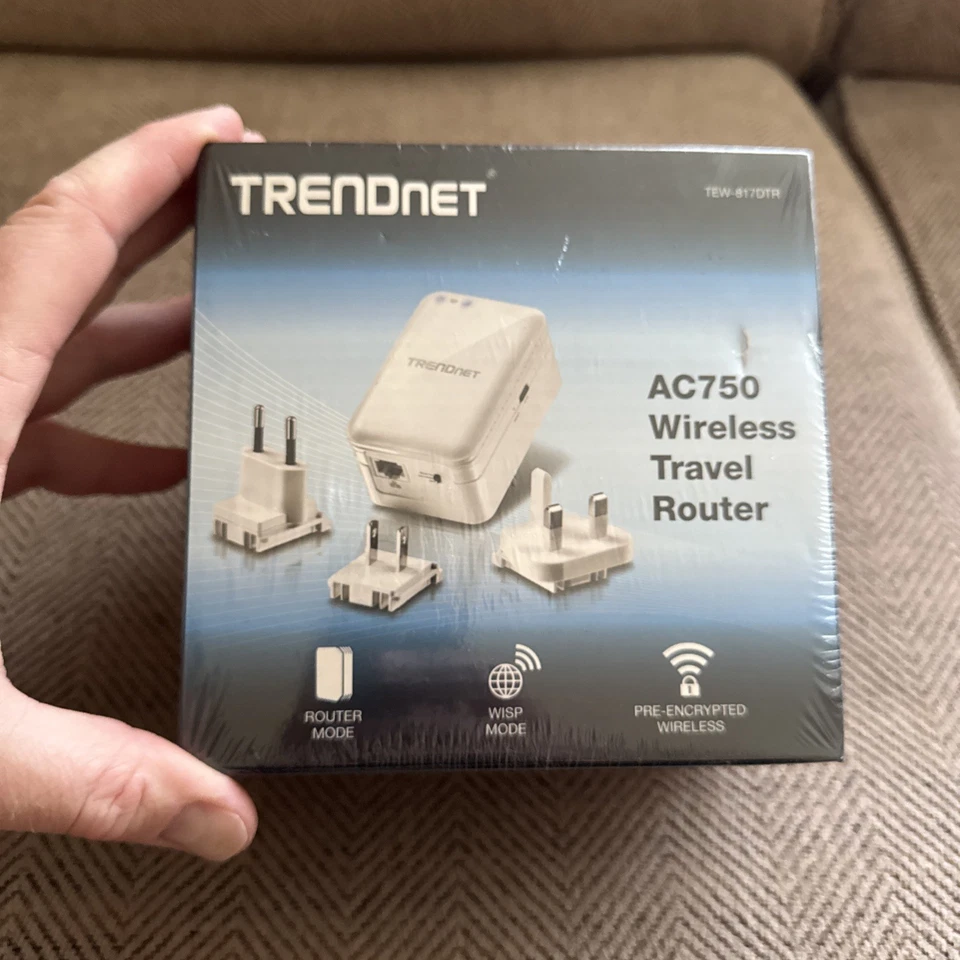 TEW-817DTR TRENDnet AC750 Wireless Travel Router (TEW-817DTR) - Image 1 of 4