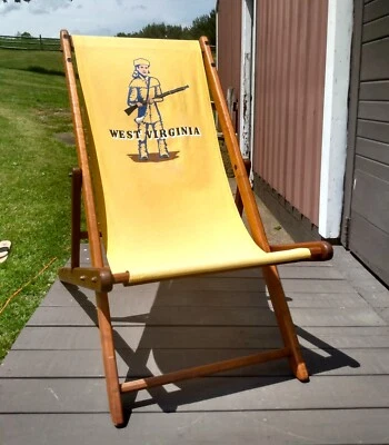 Silla de playa plegable de madera y lona ajustable vintage West Virginia Foto 1 de 4