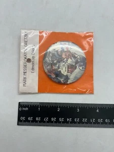 Vintage NHL Mark Messier Wayne Gretzky Edmonton Oilers Pinback New 2001 - Picture 1 of 7