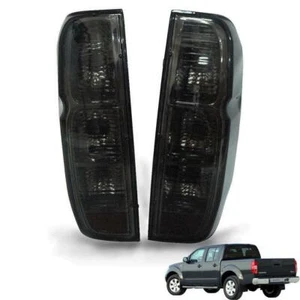 LÁMPARA LUZ TRASERA L+R HUMO NEGRO PAR PARA NISSAN NAVARA D40 PICKUP 05-13 - Imagen 1 de 12