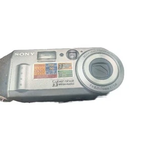 Sony Cyber-Shot DSC P1 3.3 Mega Pixels 3x Optical Zoom Digital Camera - Picture 1 of 1