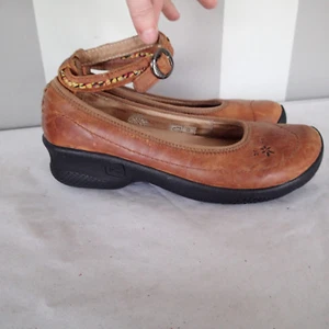 KEEN Bern MJ Brown Leather Shoes Size 6.5 us brown flower ankle strap k - Picture 1 of 12