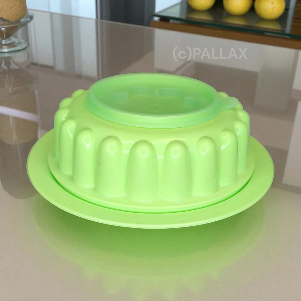 TUPPERWARE D38 KLEINER PRINZ PUDDING-FORM 750 ML HELLGRÜN - Bild 1 von 2