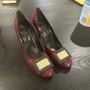 Roger Vivier Belle de Nuit patent leather heels Red Pumps Buckle Shoes Sz 41 11 - Picture 1 of 11