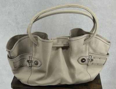 Bolso de Hombro Cole Hasn’t Boho Cuero Blanco Color Plata Herrajes Bolsillos  Foto 1 de 4