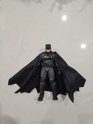 Figura de acción DC Batman Supreme Knight colección uno:12 Mezco Toyz figura de 6 pulgadas Foto 1 de 2