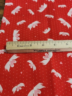 Ткань 2 ярда x 44 дюйма красная с розовыми белыми сердечками 💕 винтажная ткань  - Изображение 1 из 4