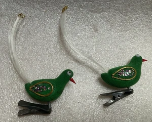 VINTAGE CHRISTMAS TREE GREEN BIRD CLIP ON TWO DECORATIONS - Picture 1 of 2