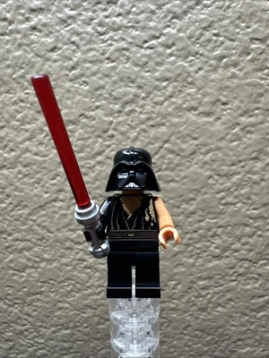 Lego Star Wars Minifigure SW0283 Anakin Skywalker Battle Damaged Vader L34 - Image 1 of 4
