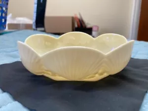 Nuevo plato ovalado suelto (BM)" Salt Dip Shell amarillo de Belleek Pottery (Irlanda) 5x4 - Imagen 1 de 8