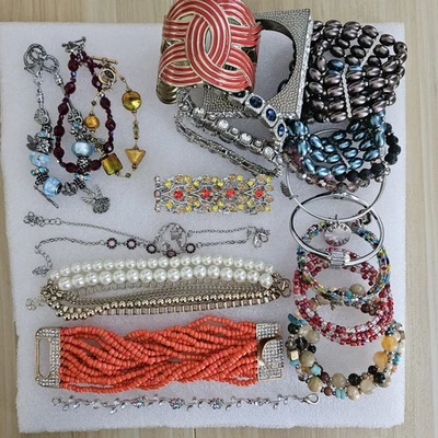 Lote de pulseras coloridas estilo mixto. Cuentas elásticas, con cuentas, puños, semillas más Foto 1 de 4