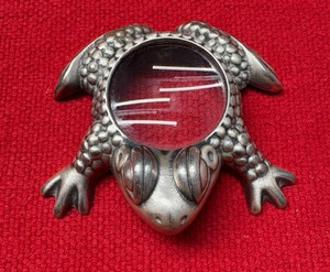 Lupa Frog metal no magnético escritorio escritorio escritorio - Imagen 1 de 5