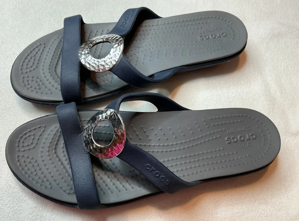 Crocs Womens Sanrah Navy Blue Silver Beveled Circle Slide Sandals  9 - Image 1 of 4